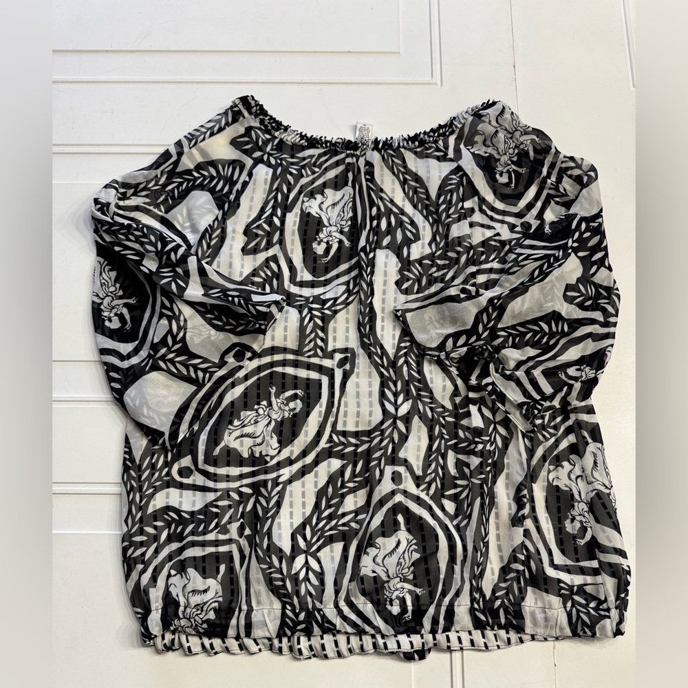 Diane Von Furstenberg Womens 10 Silk Black White Print Ruffle Blouse Bell Sleeve - Picture 7 of 8